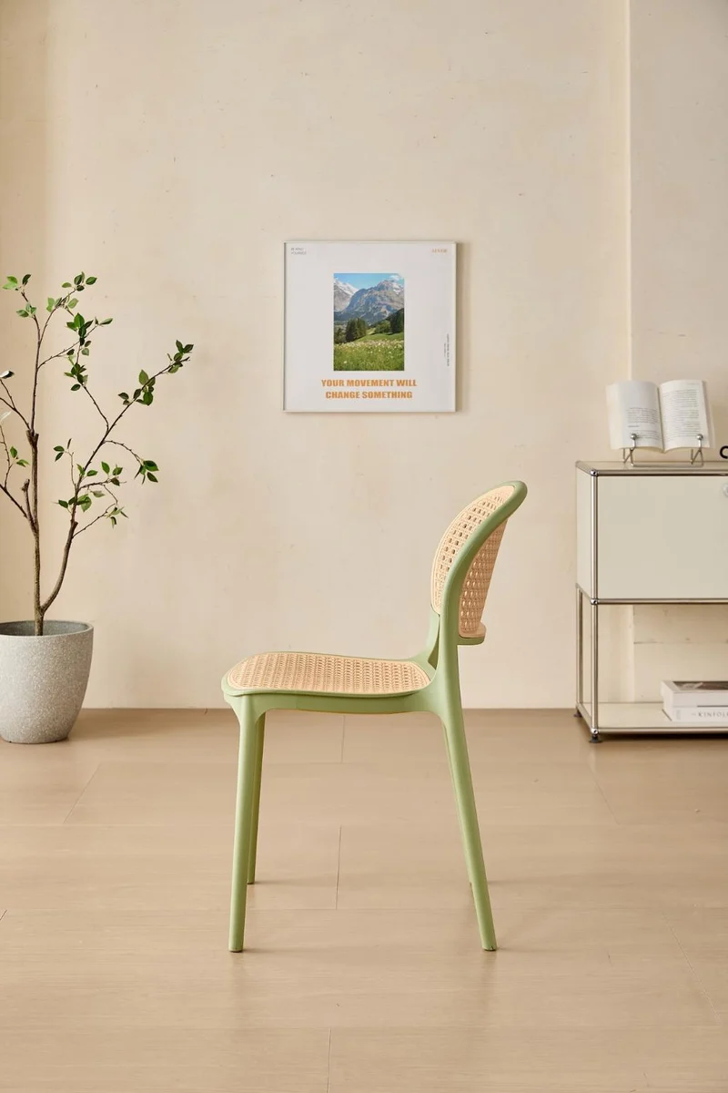 Set de 4 Sillas Nest, Color Verde Olivo y Beige, con Espaldar y Asiento en Rejilla