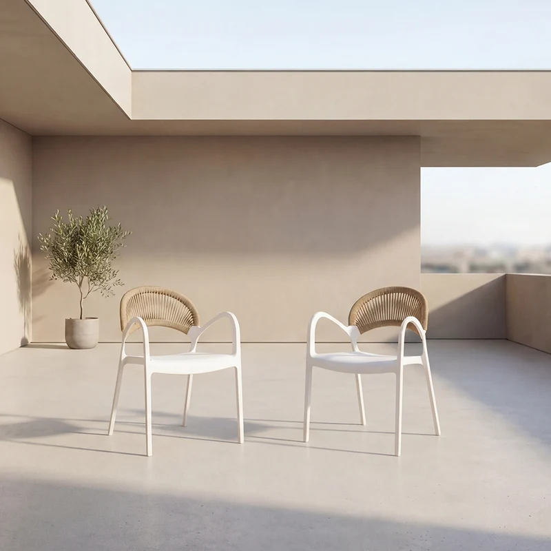 Set de 2 Sillas Daytona, Blanco y Café Claro, con Espaldar, Reposa Brazos y Diseño Minimalista