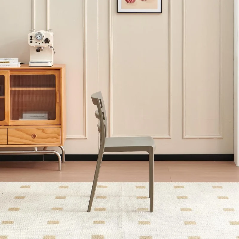 Set de 2 Sillas New York, Taupe, con Espaldar en Líneas y Diseño Minimalista