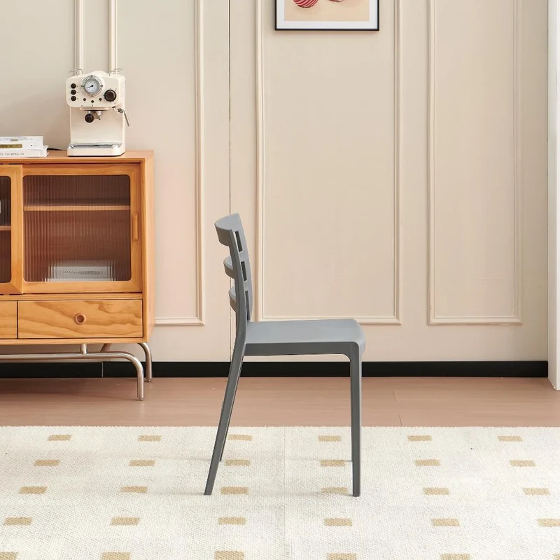 Set de 4 Sillas New York, Gris Oscuro, con Espaldar en Líneas y Diseño Minimalista