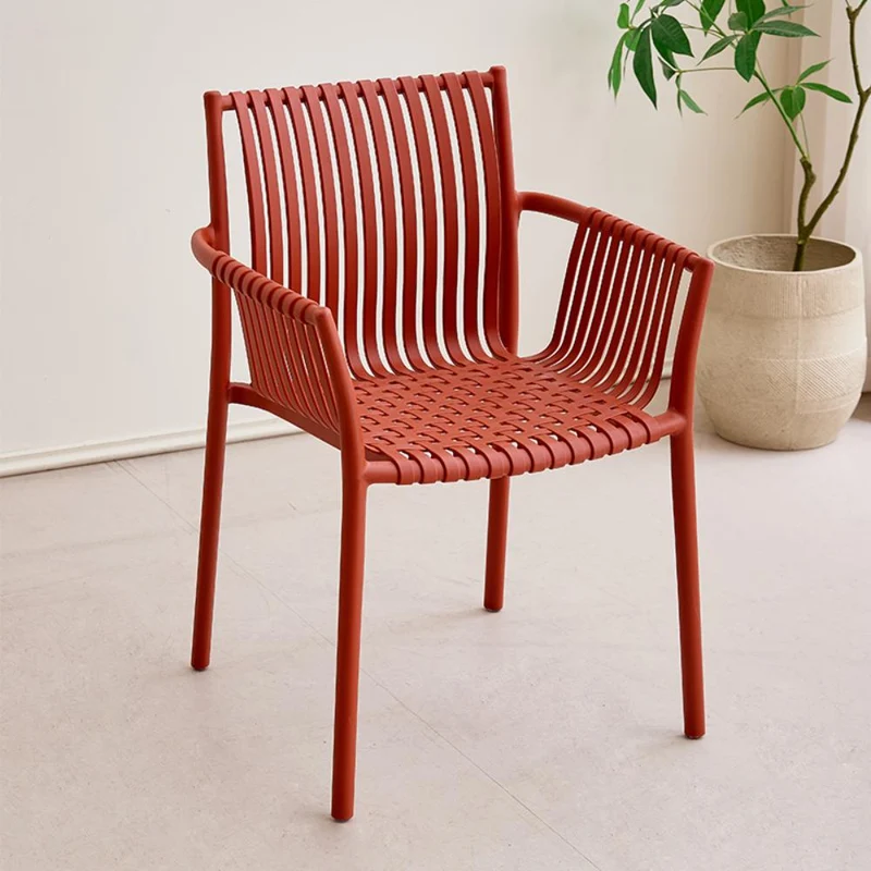 Set de 4 Sillas Madrid con Brazos, Color Rojo, con Espaldar y Diseño Moderno