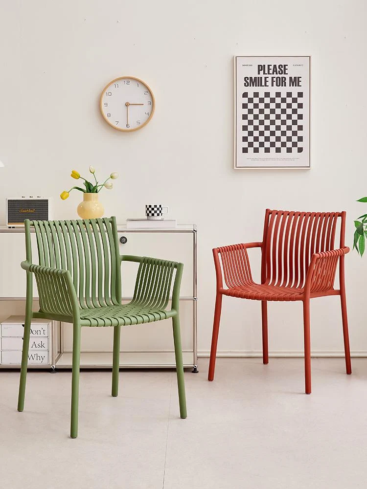 Set de 4 Sillas Madrid con Brazos, Color Verde Olivo, con Espaldar y Diseño Moderno