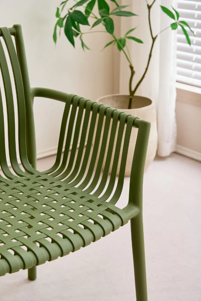Set de 4 Sillas Madrid con Brazos, Color Verde Olivo, con Espaldar y Diseño Moderno