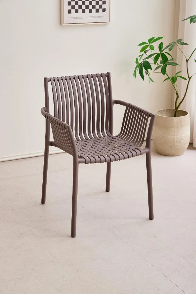Set de 4 Sillas Madrid con Brazos, Color Taupe, con Espaldar y Diseño Moderno