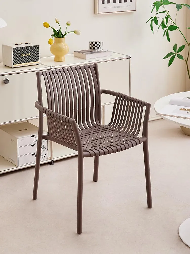 Set de 4 Sillas Madrid con Brazos, Color Taupe, con Espaldar y Diseño Moderno
