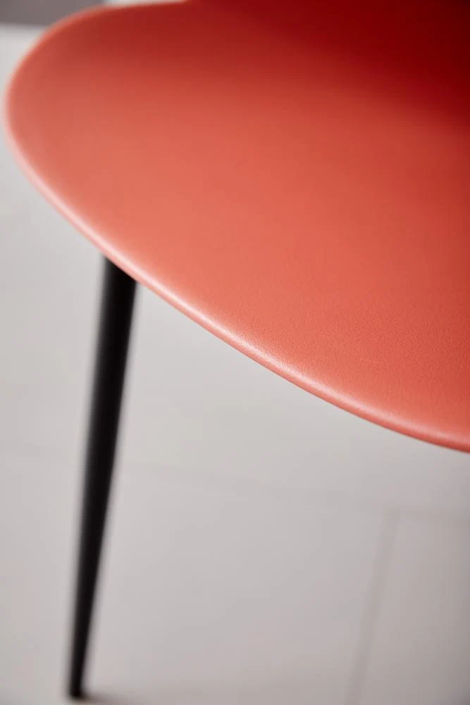 Set de 4 Sillas Miami con Brazos, Color Rojo, con Espaldar y Diseño Moderno