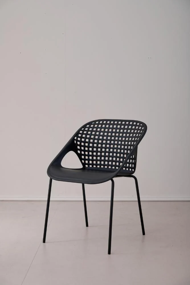 Set de 4 Sillas Senit con Brazos, Color Negro, con Espaldar y Diseño Moderno