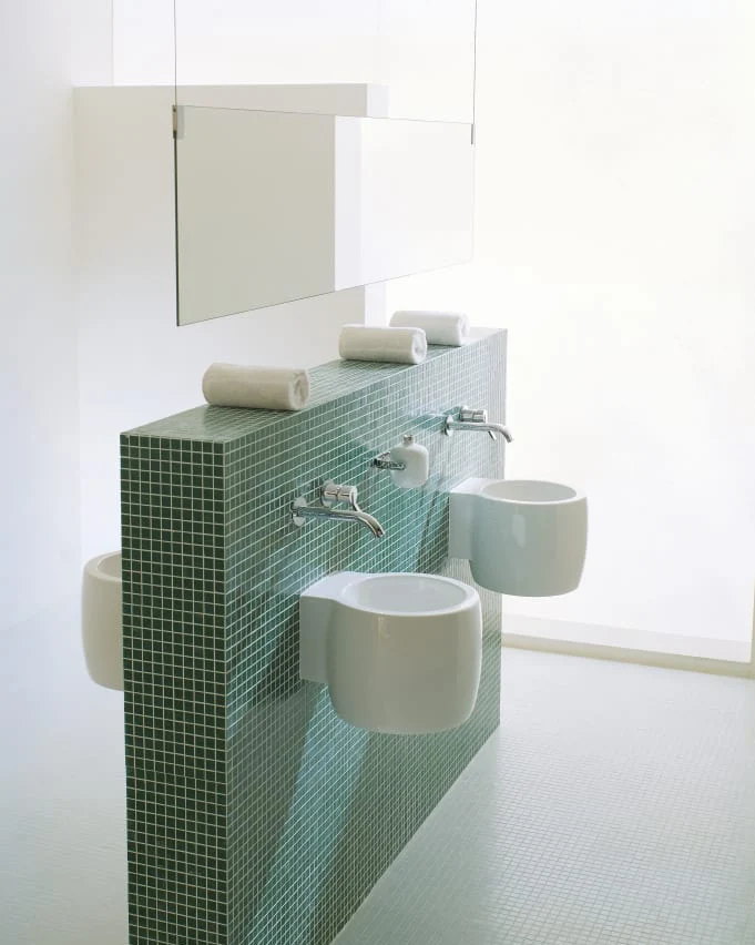 Lavabo suspendido de cerámica Cheese