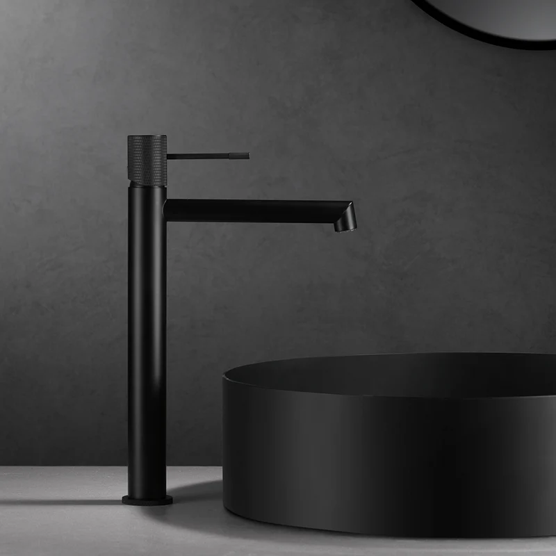 Mitigeur lavabo bec haut LINE - Noir mat