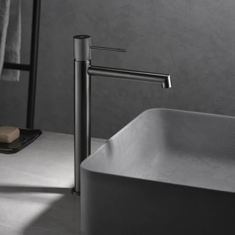 Mitigeur lavabo bec haut LINE - Black gun metal