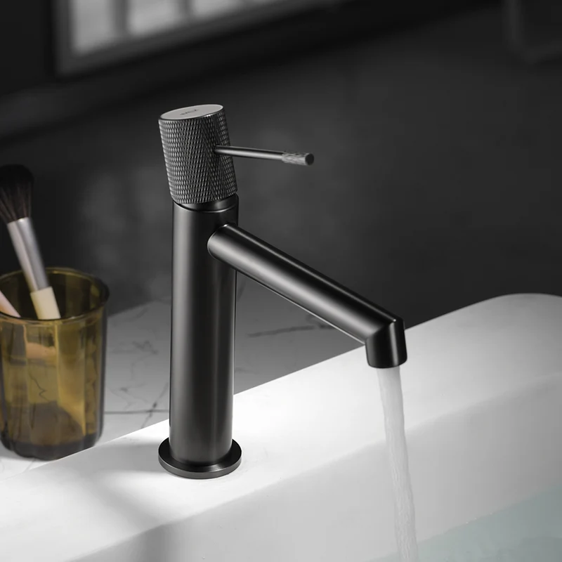 Mitigeur lavabo LINE - Noir mat