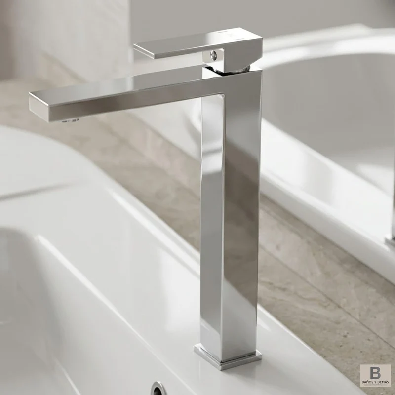 Grifo monomando de lavabo Kubic caño largo