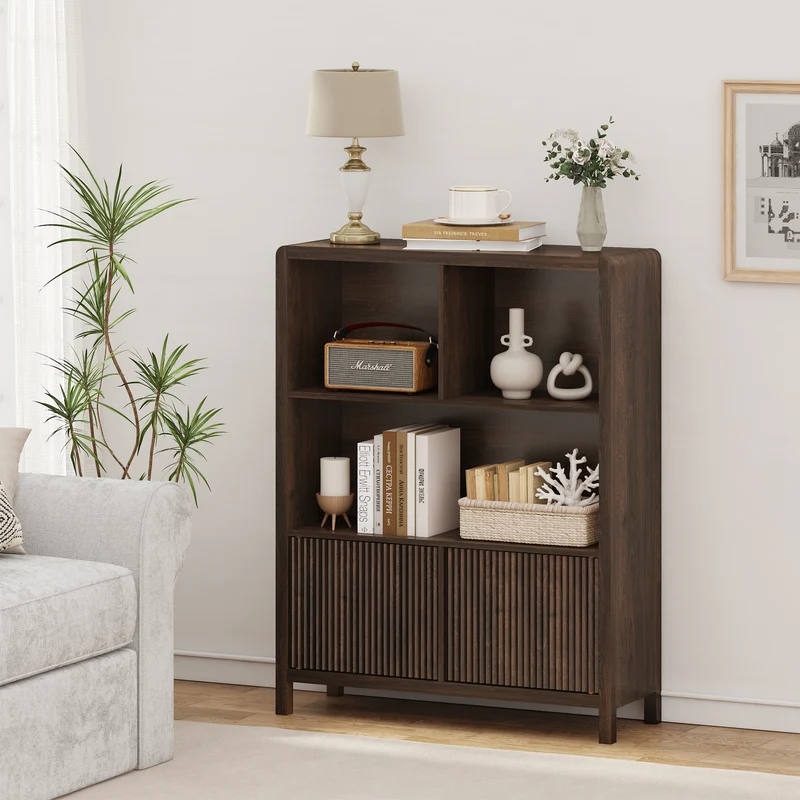 Cómoda Lukkodso con puertas [en.casa]