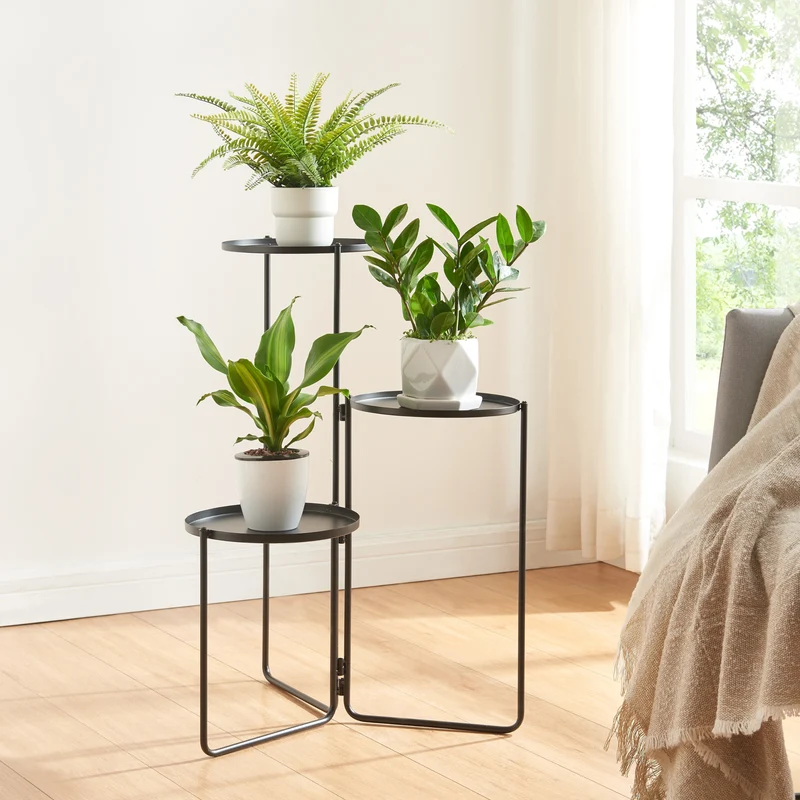 Soporte para plantas Ostre con 3 estantes de metal [en.casa]