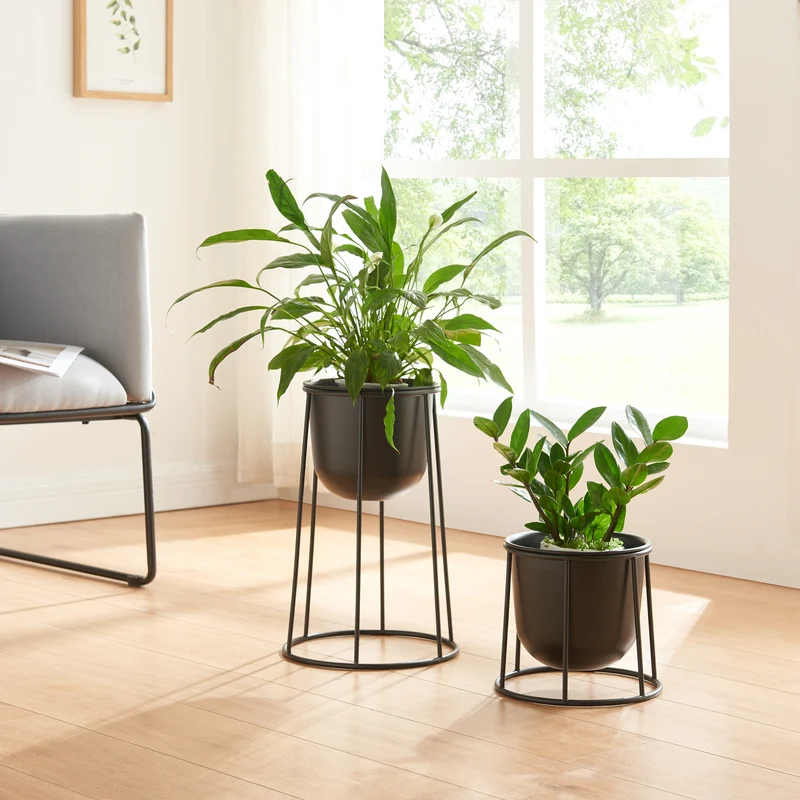 Soporte para plantas Nesseby juego de 2 piezas metal negro [en.casa]