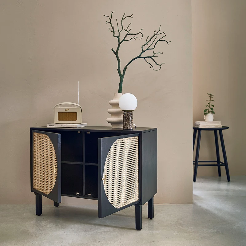 Aparador de mango macizo negro y rejilla de 100 cm