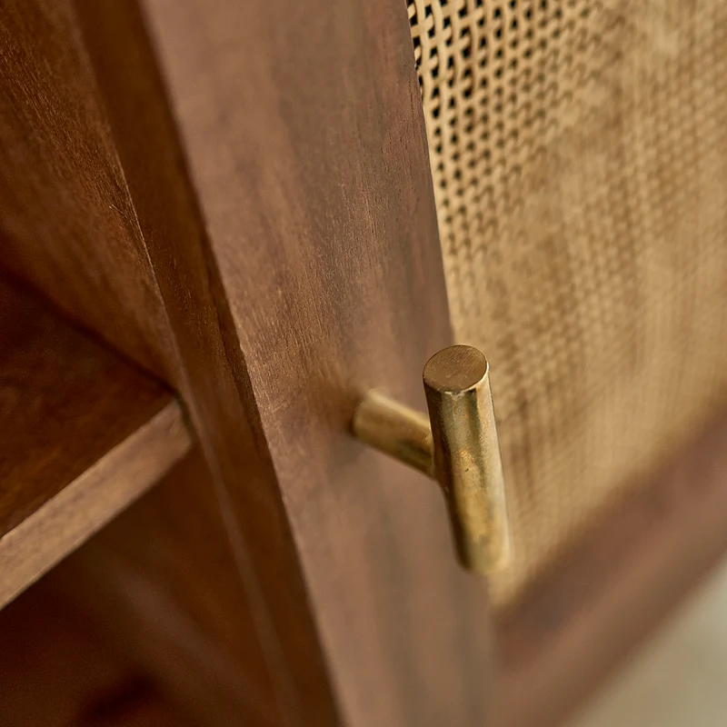 Mueble TV de mango macizo acabado nogal y rejilla de 140 cm