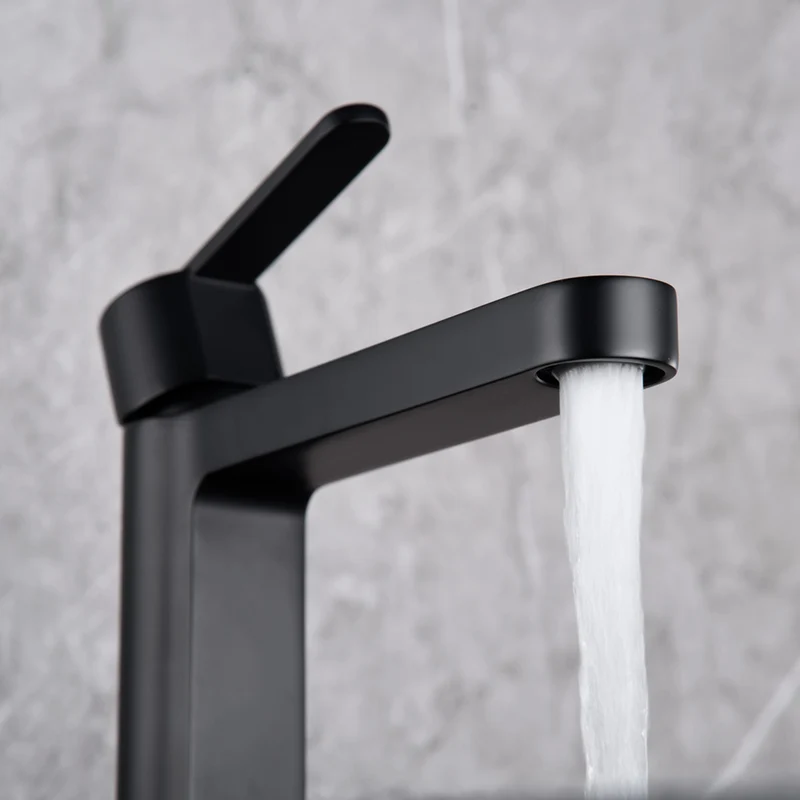 Seattle | Grifo de Lavabo Bajo Monomando | Latón