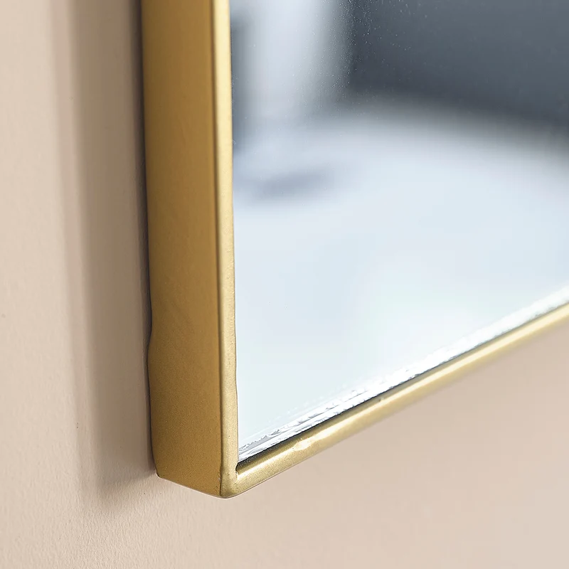 Espejo rectangular de metal dorado 70x50 cm