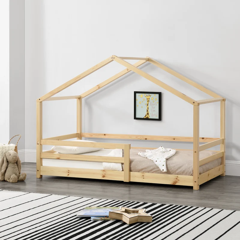 Cama infantil Knätten en forma de casa pino con reja [en.casa]