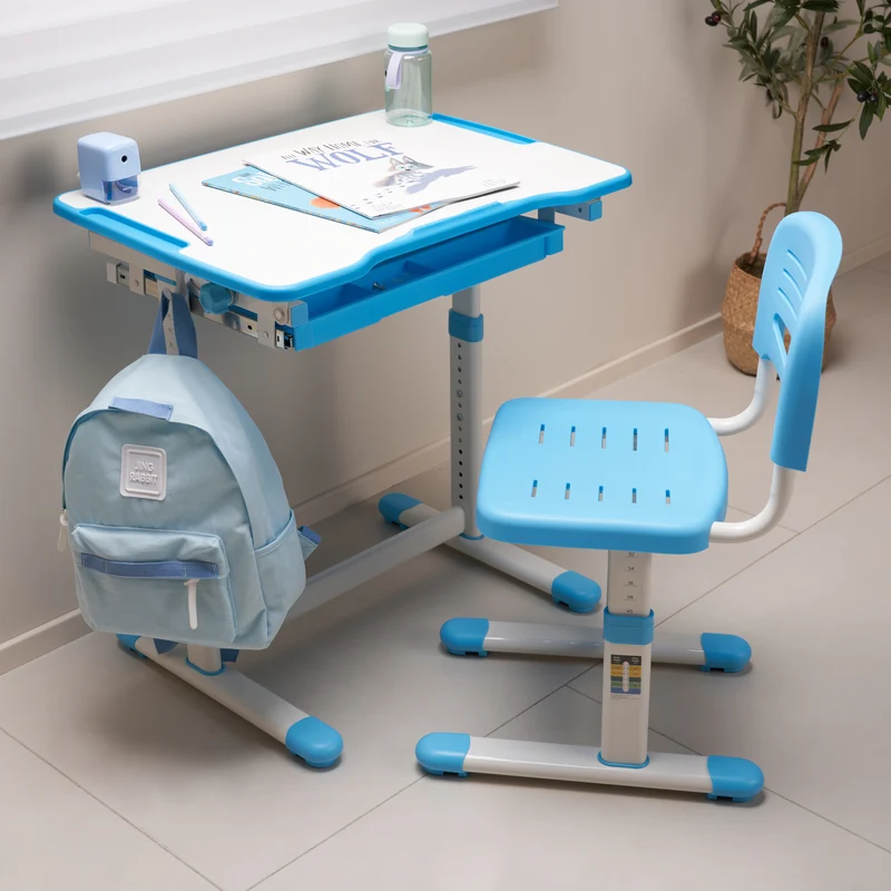 Set de escritorio infantil Sala de 2 piezas. Mesa infantil con silla [en.casa]