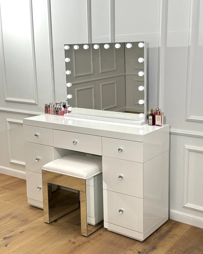 The Namira XL mirror