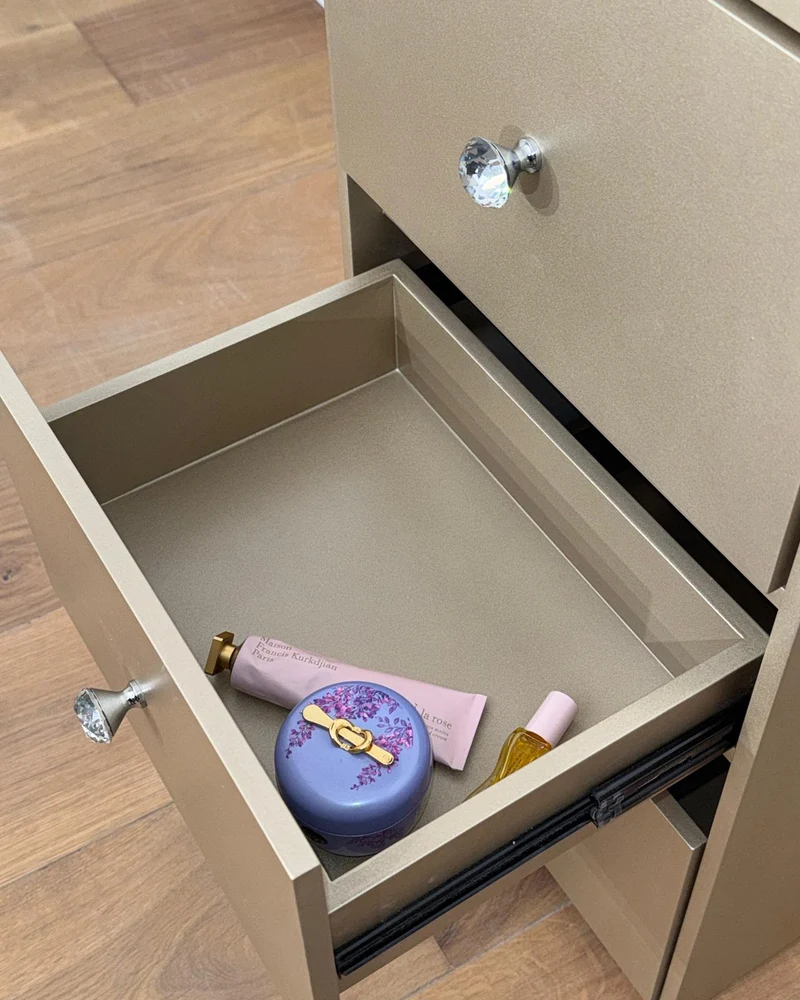 Vanity shelf