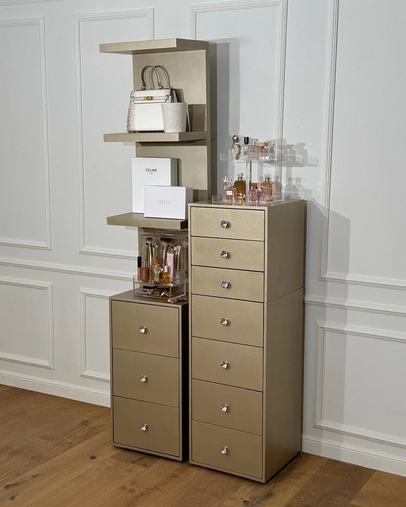 Vanity cabinet