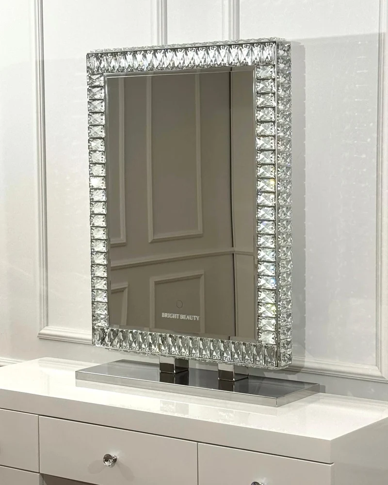 The Yasmin mirror