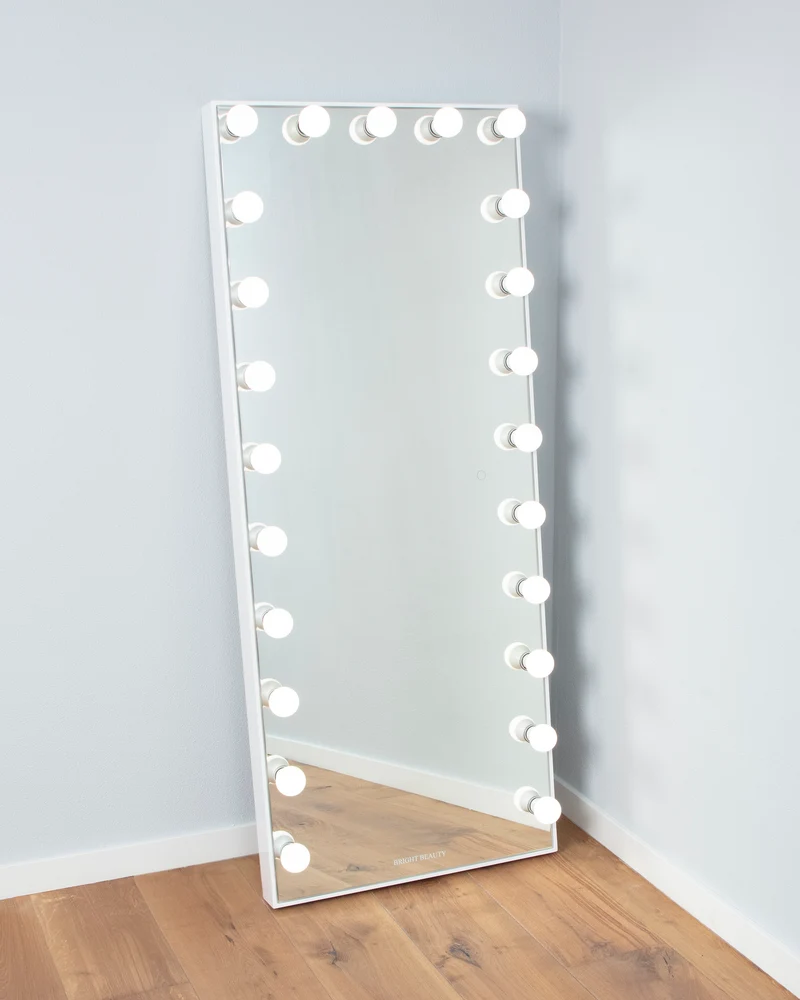 The floor mirror