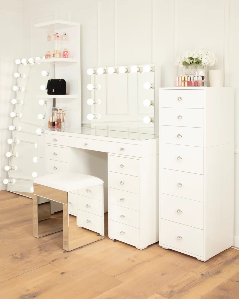 Vanity cabinet