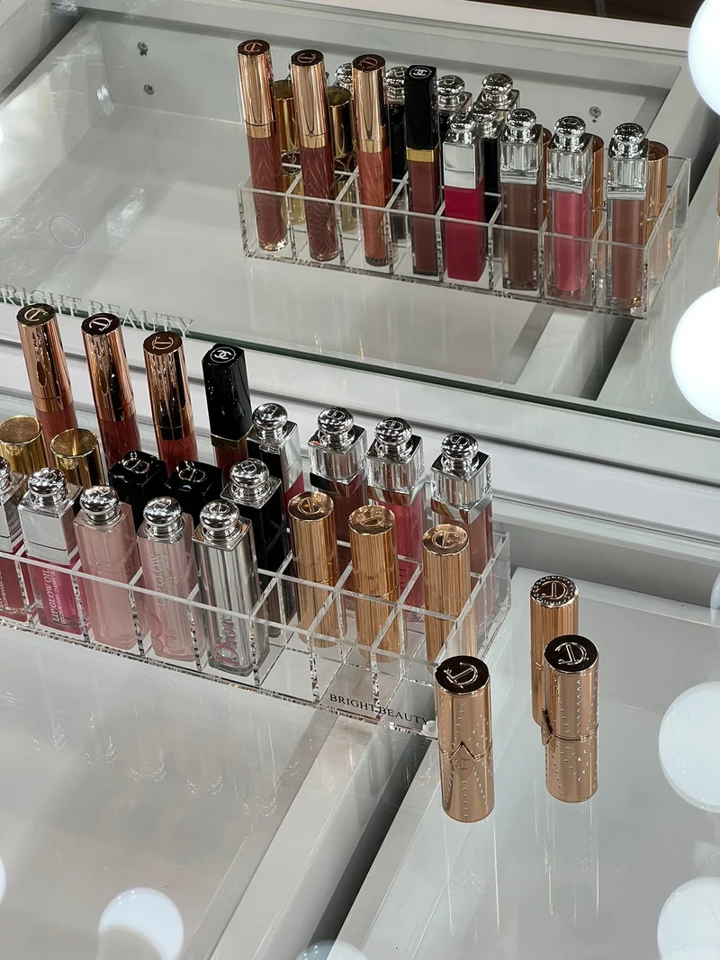 The Lipstick Organizer