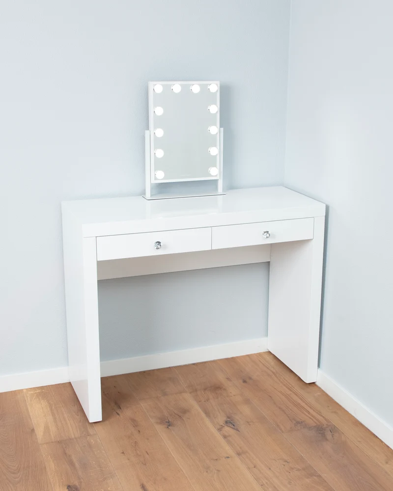 The Nina mirror